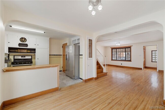 Building Photo - 94 Tudor Rd