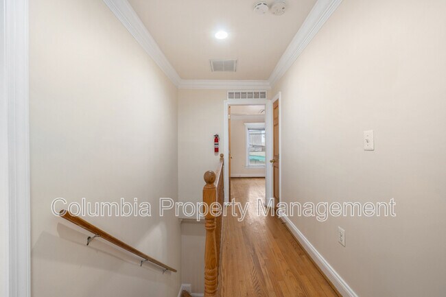 Building Photo - 1809 Kendall St NE