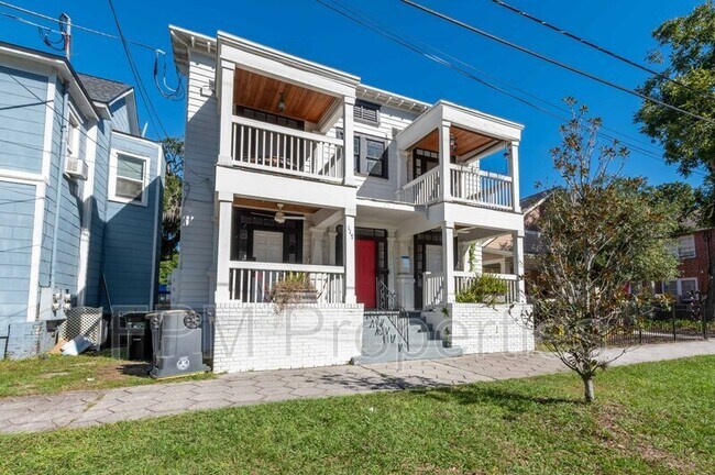 Building Photo - 117 E 4th St