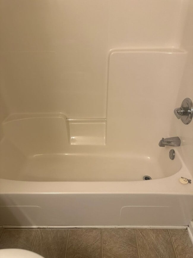 Building Photo - Wakefield!!!  3 Bedroom Townhome