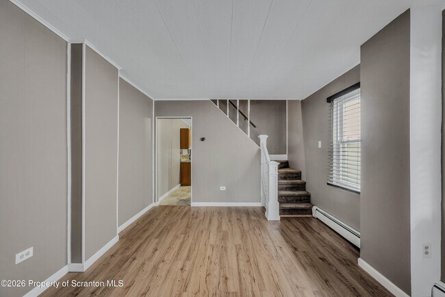 Building Photo - 413 17th Ave