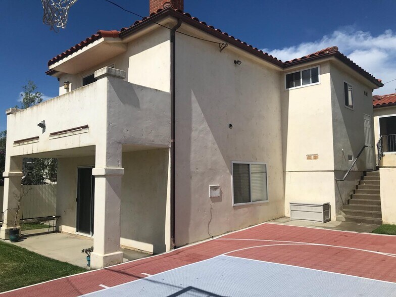 Building Photo - 535 Loma Vista St