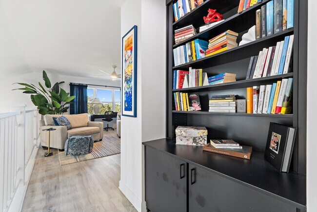 Building Photo - 4161 S US Hwy 1