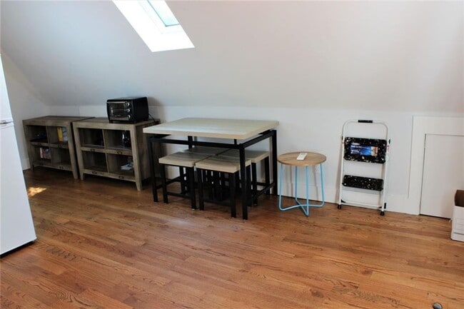 Building Photo - 644 Brownwood Ave SE