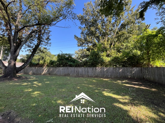 Building Photo - INCREDIBLE VALUE! 3BR/1.5BA Memphis Home | Brick Fireplace | Fenced Yard!