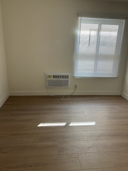 Building Photo - 5259 Corteen Pl