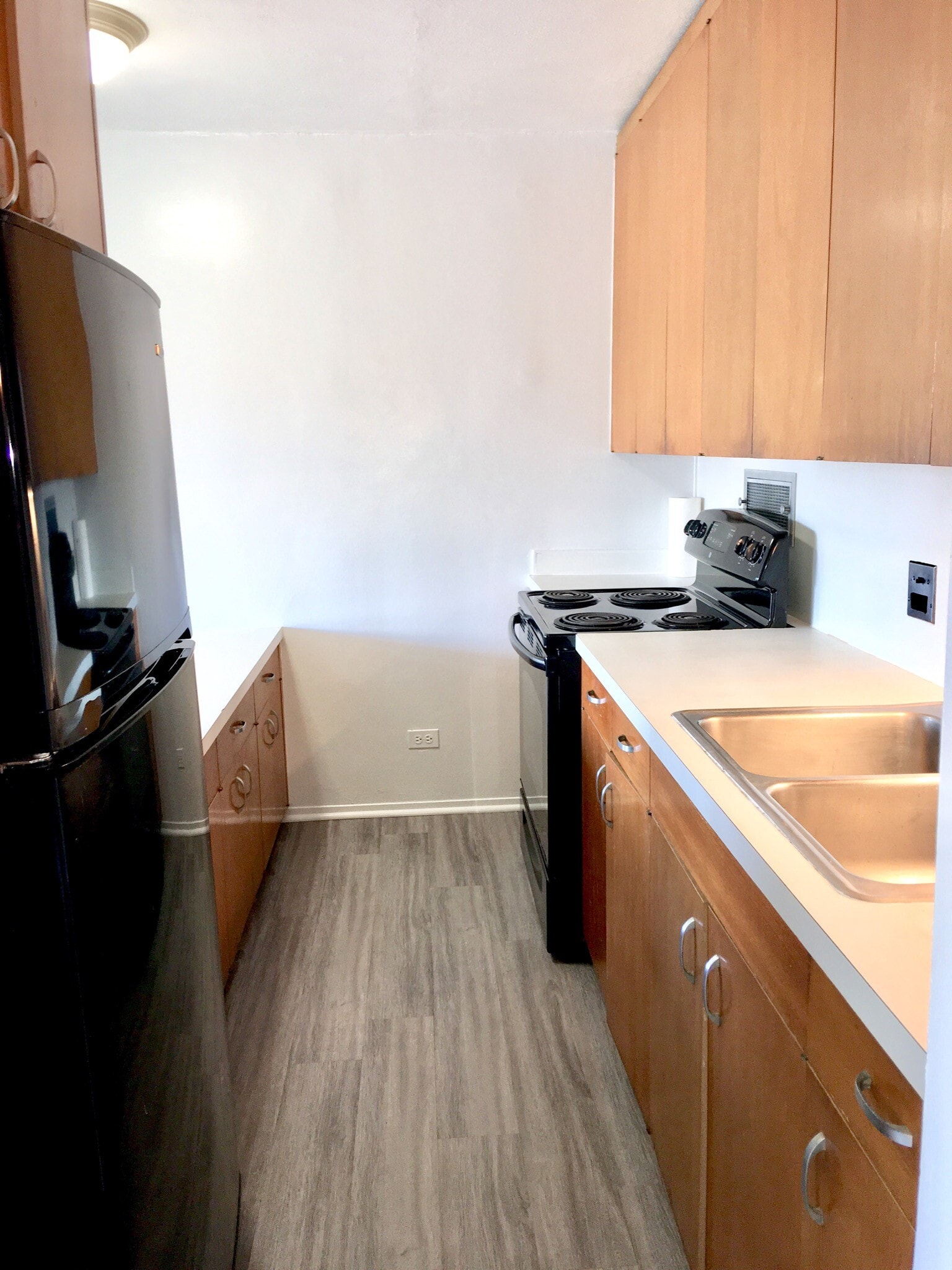 Building Photo - 1511 Nuuanu Ave