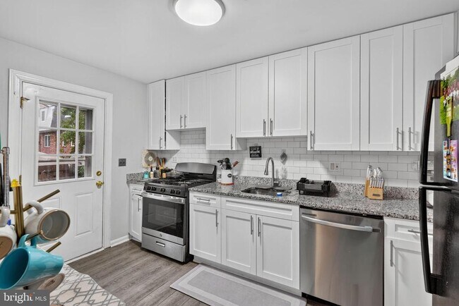 Building Photo - 12914 Claxton Dr