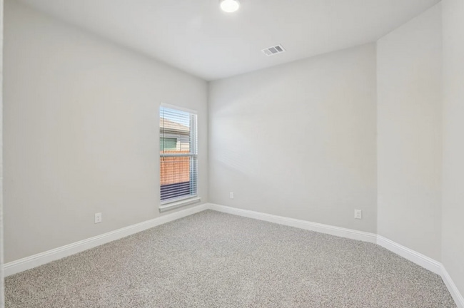 Building Photo - 1033 Nighthawk Trl