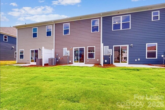 Building Photo - 2752 Yeager Dr NW