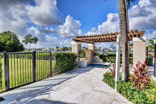Building Photo - 3606 S Ocean Blvd