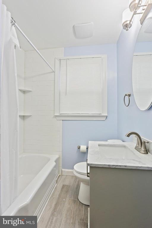 Building Photo - 5707 1st Ave