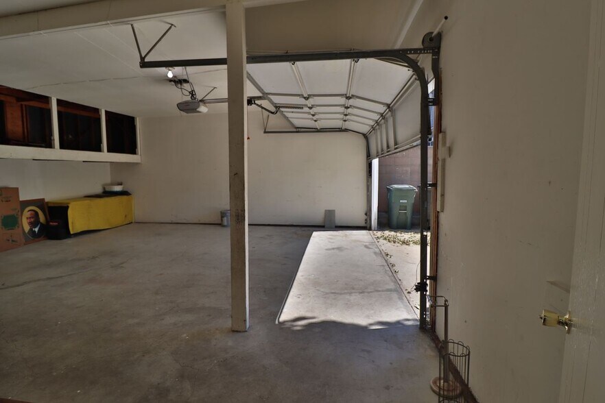 Building Photo - 341 W 124th St