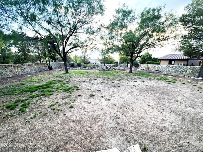 Building Photo - 740 Canyon Point Rd