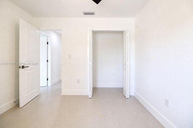 Building Photo - 10088 SW 143rd Ct