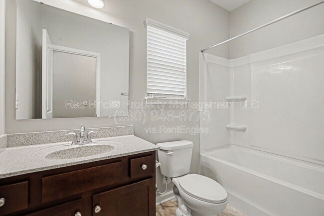 Building Photo - 3527 Arnica Ct