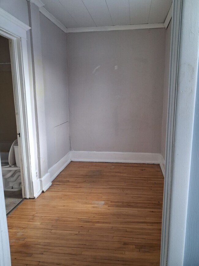 Building Photo - 8th St Virginia