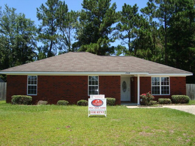 Primary Photo - 1968 Kingston Ln