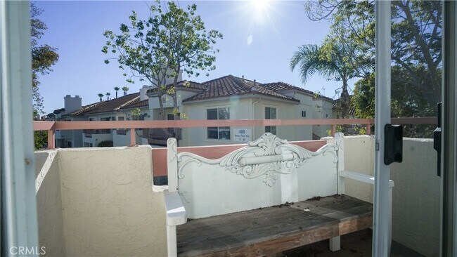 Building Photo - 405 Ribbon Beach Way