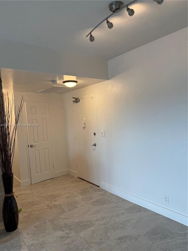 Building Photo - 880 NE 69th St