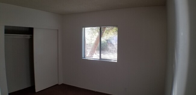 Building Photo - 134 Hurlbut St