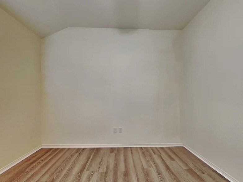 Building Photo - 9701 Westmere Ln