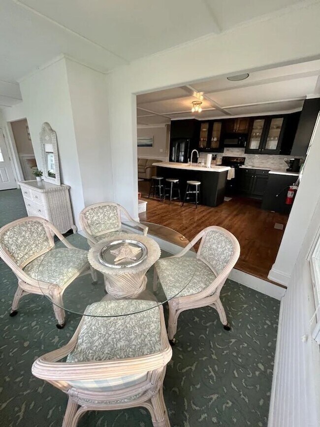 Building Photo - Avalon Bayside Condo - Sleeps 8 - Winter Rental Only