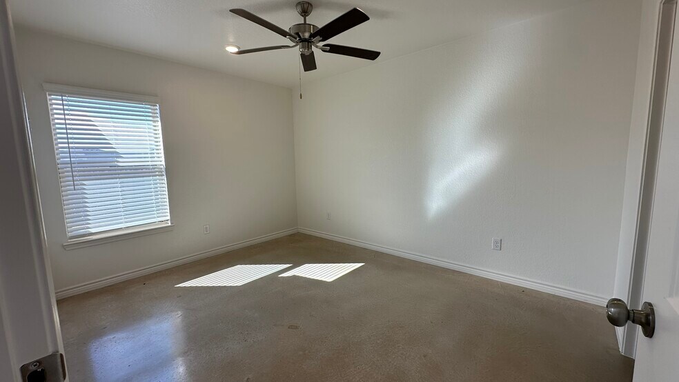 Building Photo - 1209 Lehmann