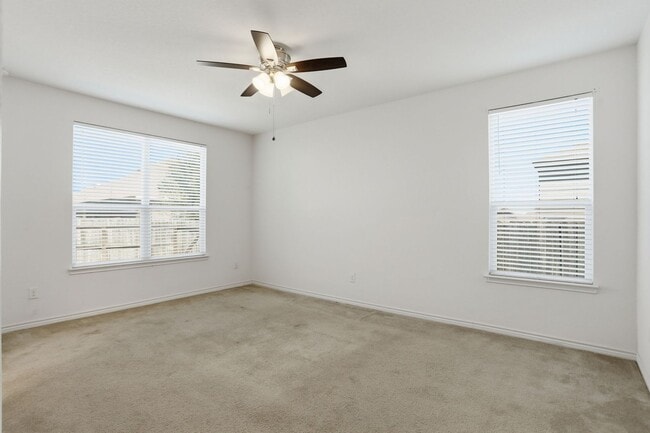 Building Photo - Single-Story Solar-Powered Home Near Braunig Lake – Comfortable & Convenient!