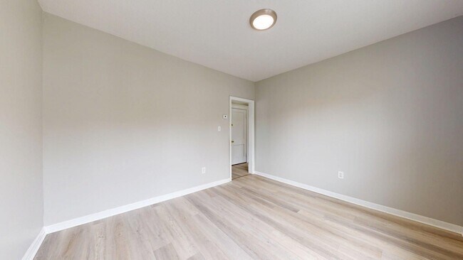 Building Photo - 3816 W 36th St