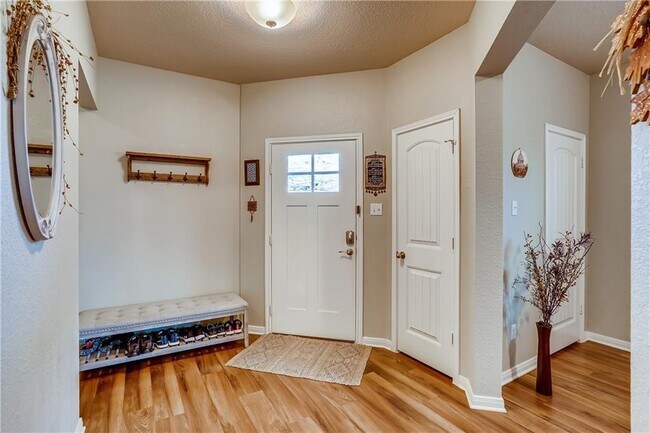 Building Photo - 5109 Winsbury Dr