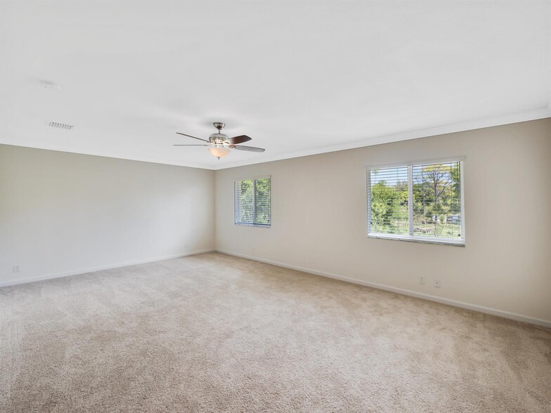 Building Photo - 7091 Limestone Cay Rd