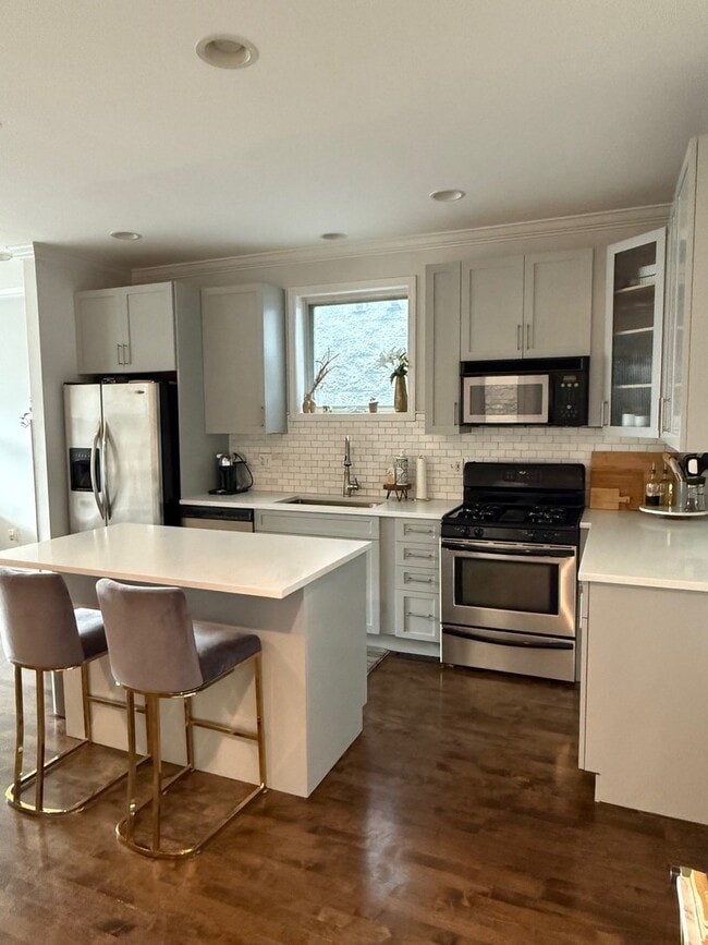 Building Photo - 1319 N Bosworth Ave