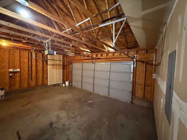 Building Photo - 1126 SW 33rd St