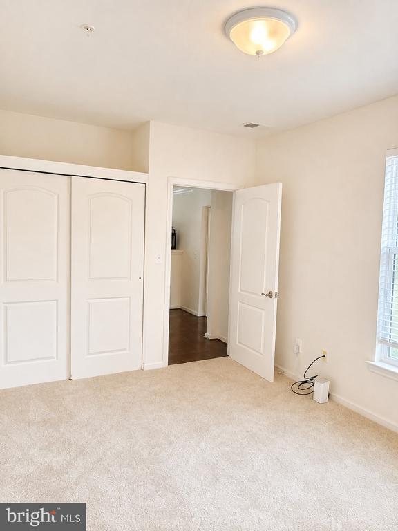 Building Photo - 7401 Travertine Dr