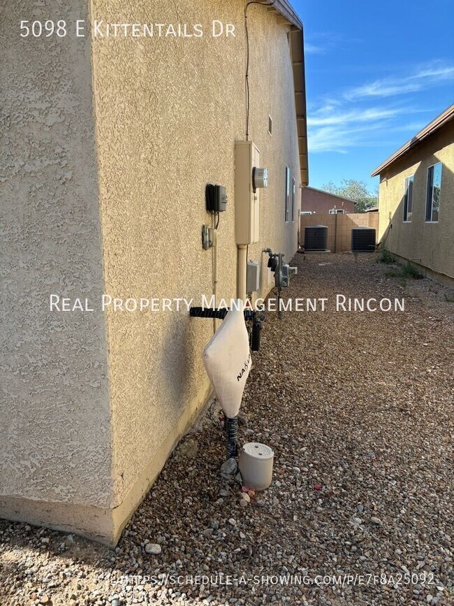 Building Photo - 5098 E Kittentails Dr