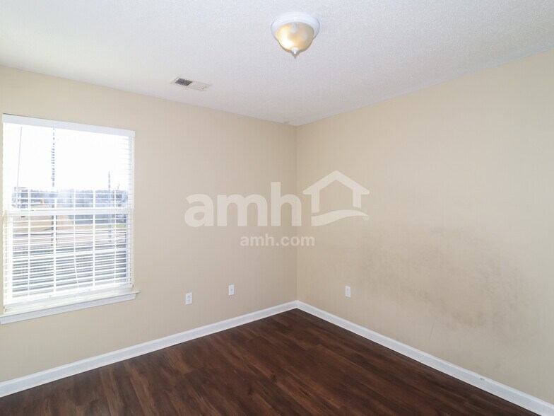 Building Photo - 2267 Baird Dr