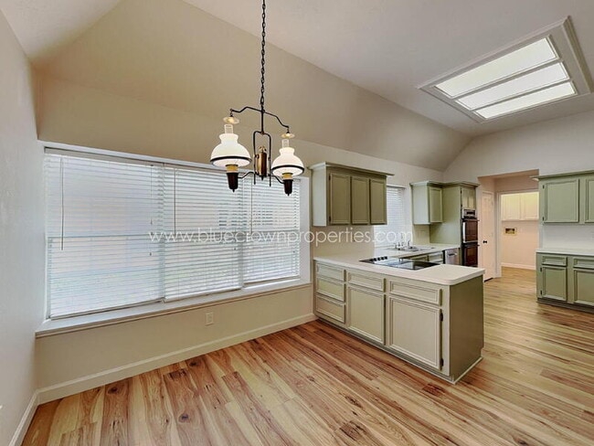 Building Photo - 1313 Red Maple Dr