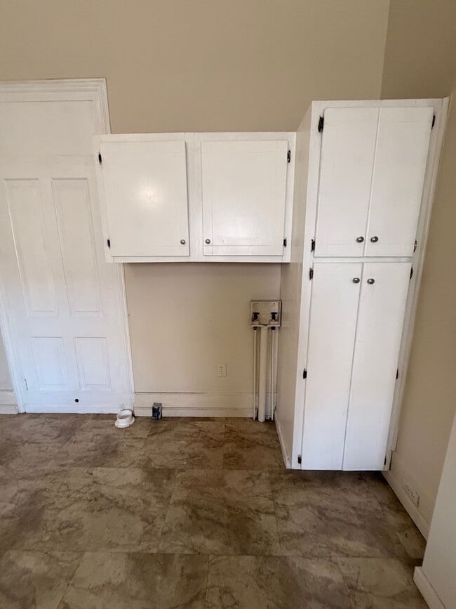 Building Photo - 1300 N Broad St