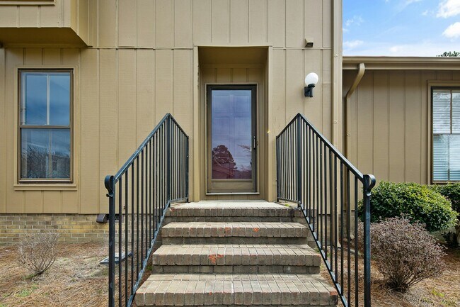 Building Photo - 4604 Dow Ct