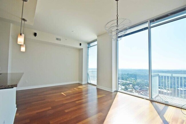 Building Photo - 3300 Windy Ridge Pkwy SE