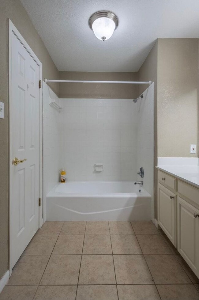 Building Photo - 3 Bed 2 Bath Home - Southlake Carroll ISD