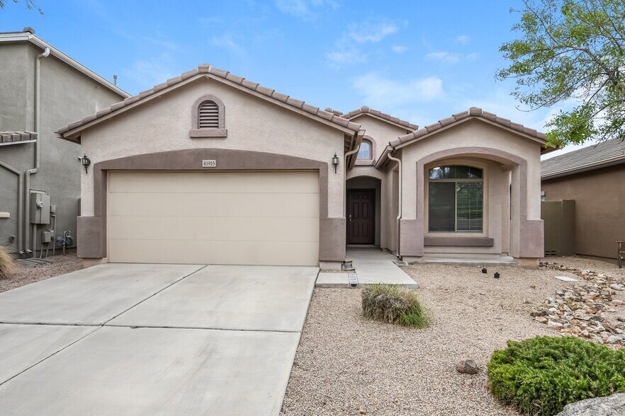 Primary Photo - 41915 N 46th Dr