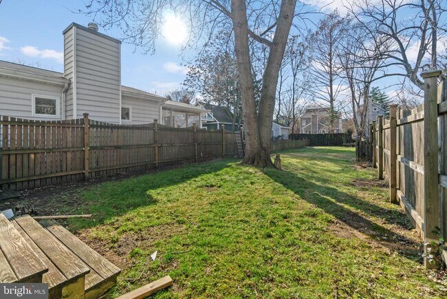 Building Photo - 516 Second St