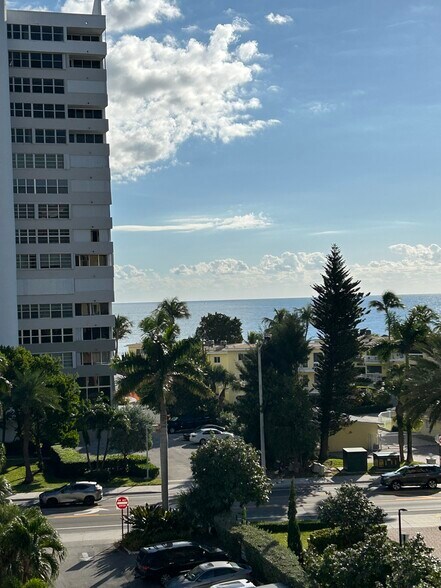 Building Photo - 1391 S Ocean Blvd