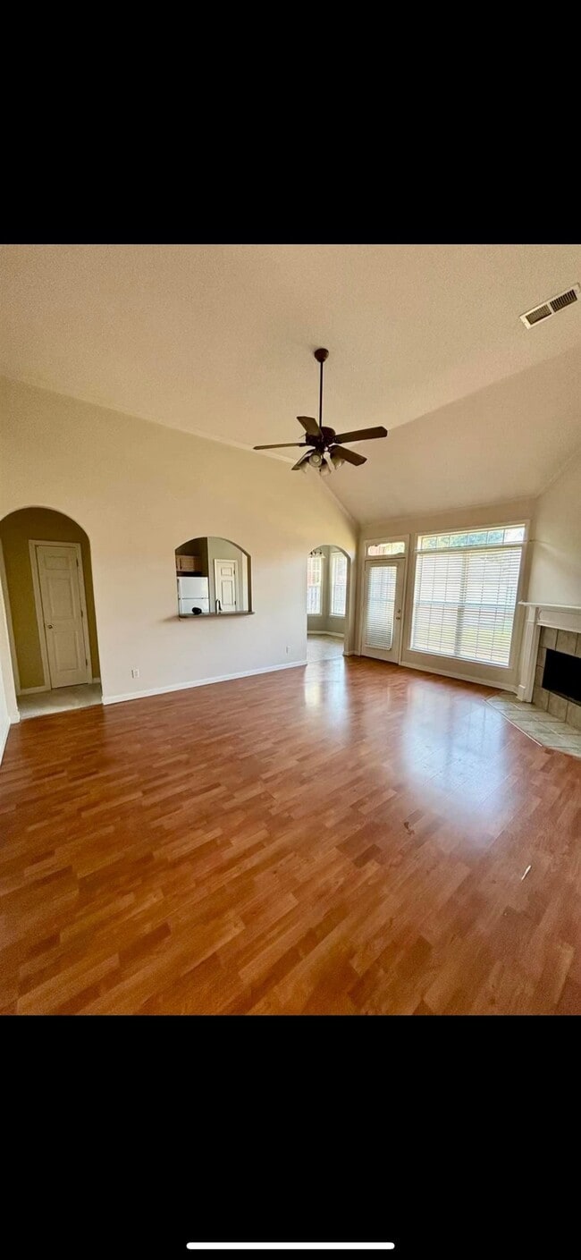 Building Photo - 8240 Blue Lagoon Dr