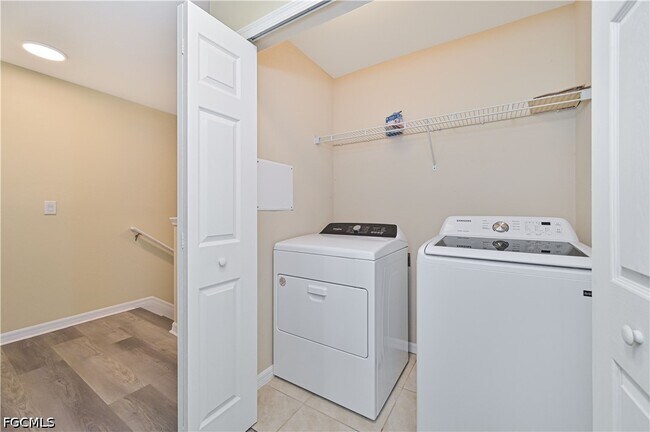 Building Photo - 3739 Crofton Court
