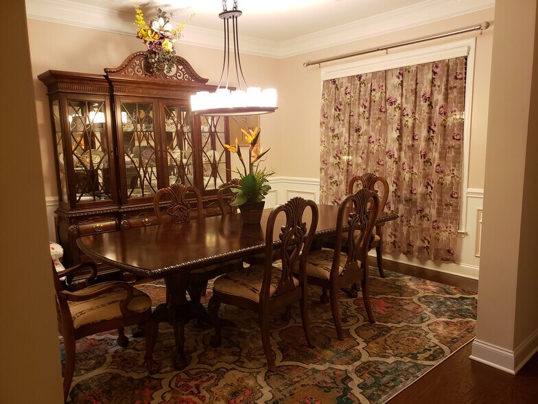 Building Photo - 500 Longhorn Drive