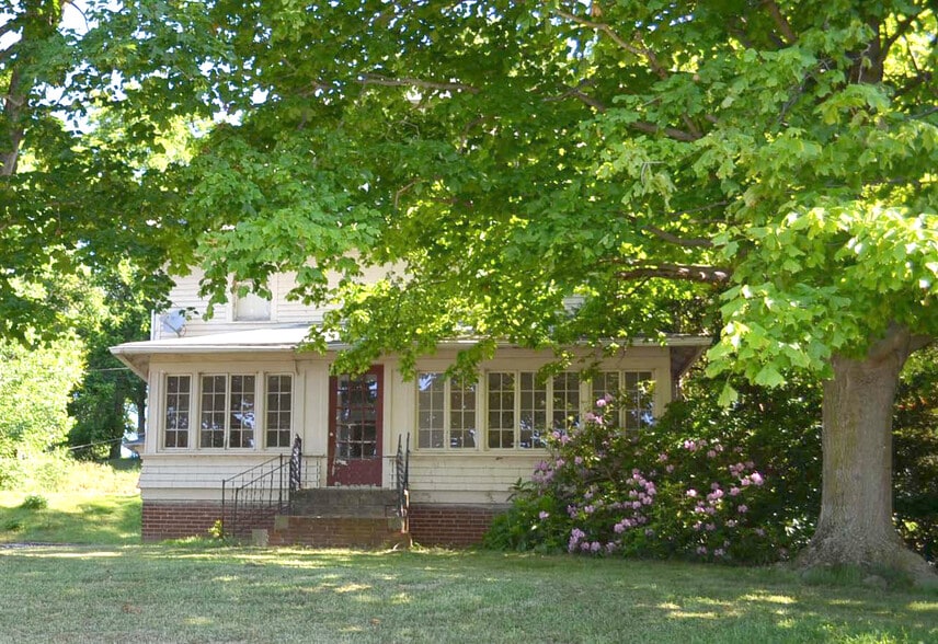 Building Photo - 3690 Enlow Rd