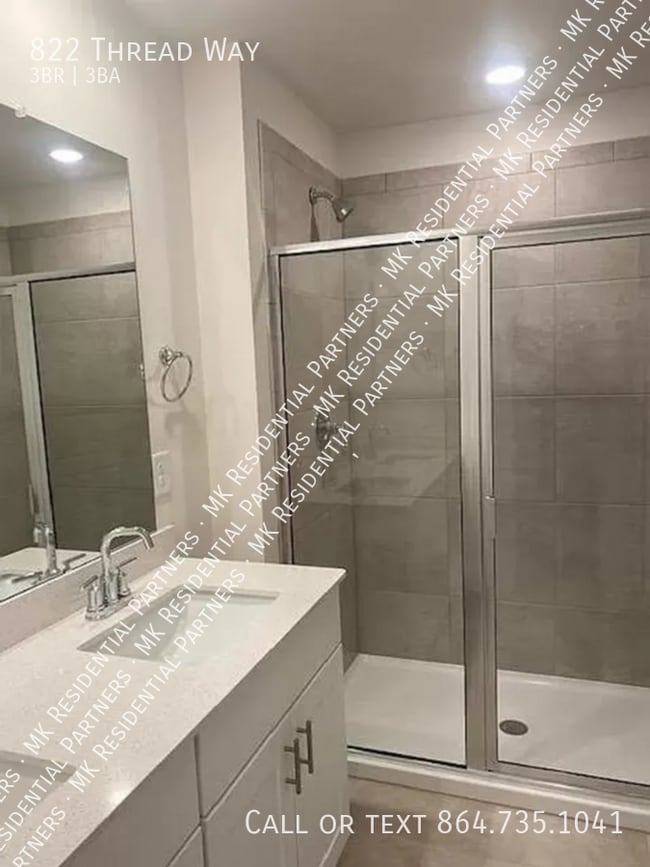 Building Photo - 822 Thread Wy